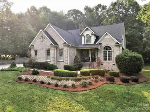802 Bridgewater Dr, Monroe, NC 28112 photo 2