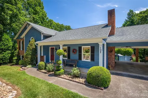 102 Laurelwood Dr, Morganton, NC 28655