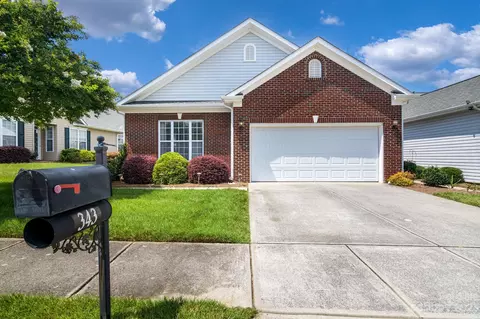 343 Garnet Ct, Fort Mill, SC 29708 photo 2