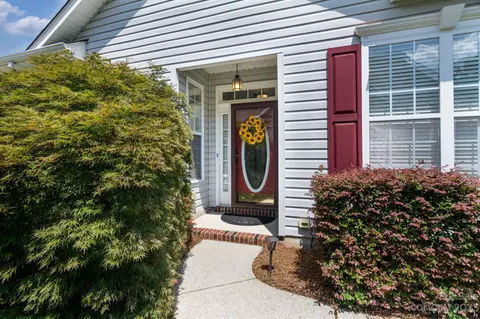 343 Garnet Ct, Fort Mill, SC 29708 photo 4