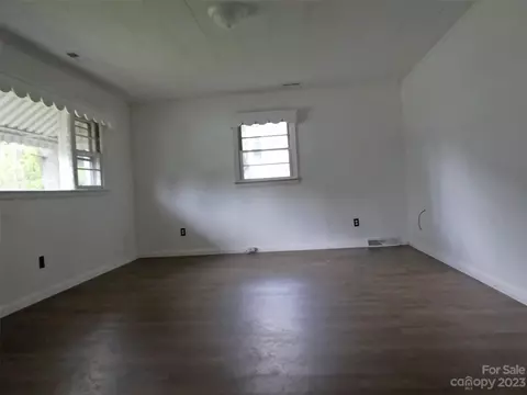 194 Maple Ave, Marion, NC 28752 photo 12
