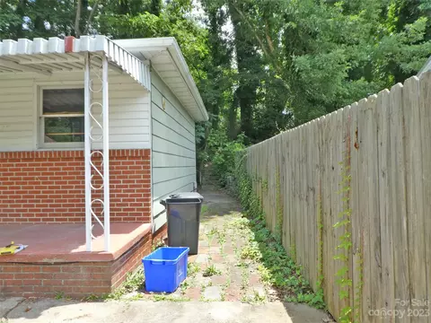 194 Maple Ave, Marion, NC 28752 photo 7