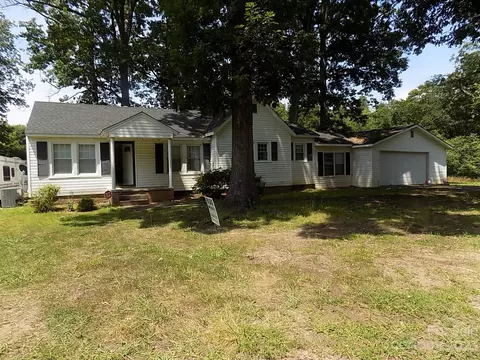 133 Nantz Ave, Mount Holly, NC 28120