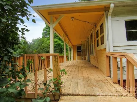 331 Thompson Rd, Spruce Pine, NC 28777 photo 5