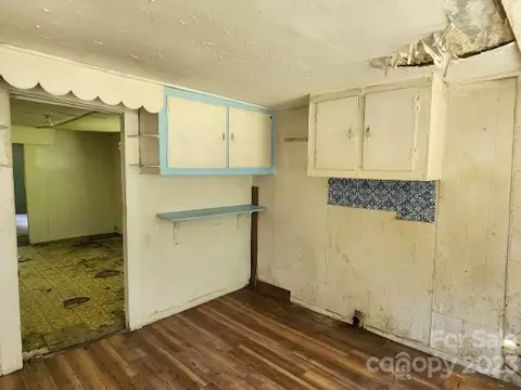331 Thompson Rd, Spruce Pine, NC 28777 photo 9