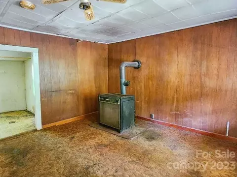 331 Thompson Rd, Spruce Pine, NC 28777 photo 6