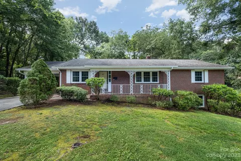 661 6th Avenue Nw Pl NW, Hickory, NC 28601