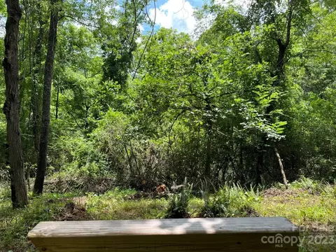 9999 Davis Cove Rd, Leicester, NC 28748