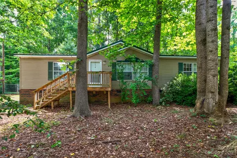 169 Big Forest Dr, Statesville, NC 28677