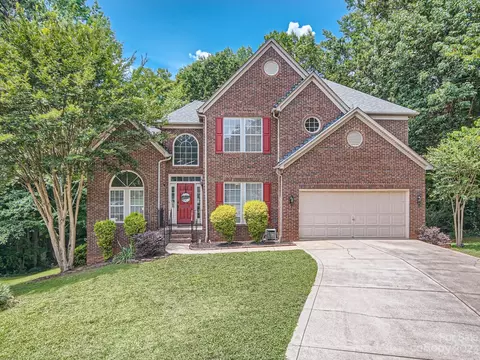 12104 Hunters Whip Ct, Charlotte, NC 28269