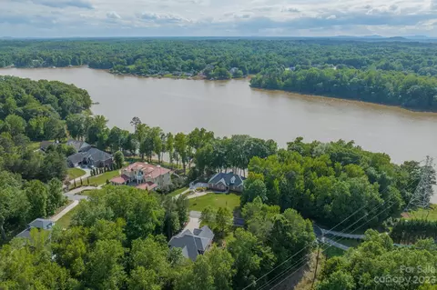 5119 Plantation Ridge Rd, Charlotte, NC 28214