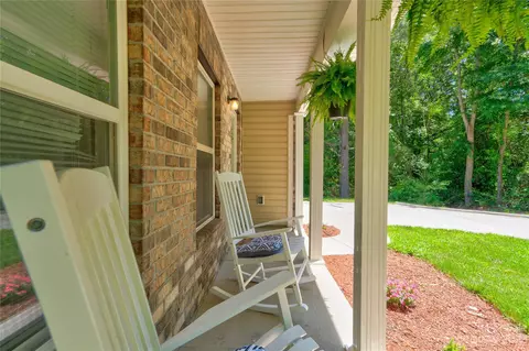 105 Barbour Ct, Cherryville, NC 28021