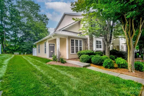 425 River Park Rd, Belmont, NC 28012