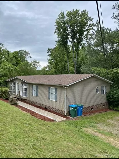 40 Ridge Top Acres Rd, Candler, NC 28715