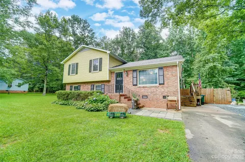 1208 Sharon Dr, Waxhaw, NC 28173