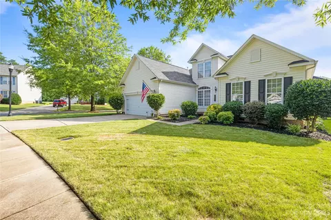 2503 Bethesda Oaks Dr, Gastonia, NC 28056