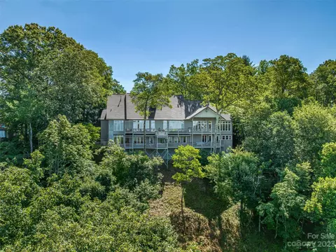 191 Treetops Ln, Asheville, NC 28803