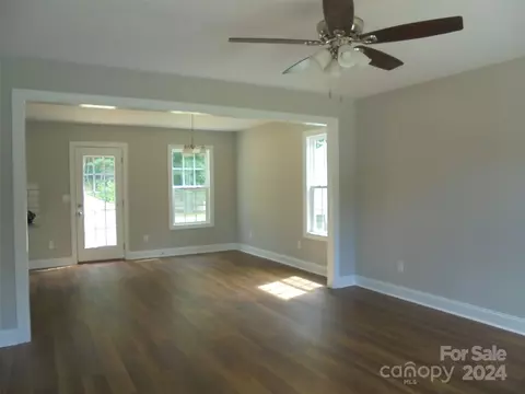 501 7th St, Spencer, NC 28159 photo 5