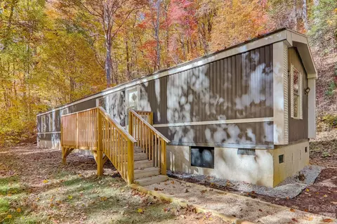 37 Deva Trl, Waynesville, NC 28786