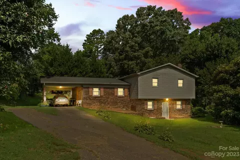 4035 Clyde Dr, Hudson, NC 28638