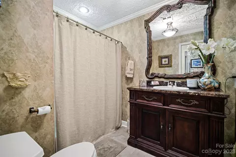5814 Selkirk Dr, Hickory, NC 28601 photo 46