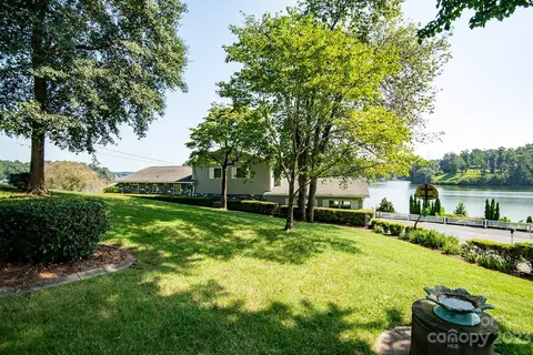 5814 Selkirk Dr, Hickory, NC 28601 photo 13
