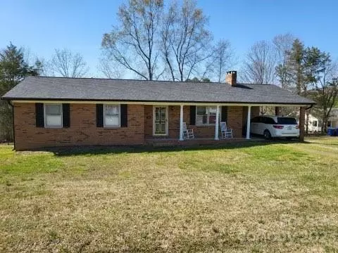 1366 Ridge Ave, Mount Pleasant, NC 28124