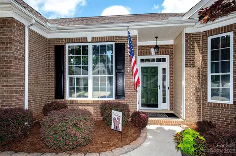 961 Platinum Dr, Fort Mill, SC 29708 photo 2