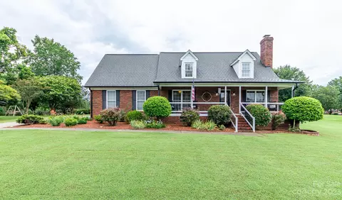2313 Hounds Run Ct, Monroe, NC 28110