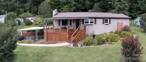 16 Conner Rd, Candler, NC 28715