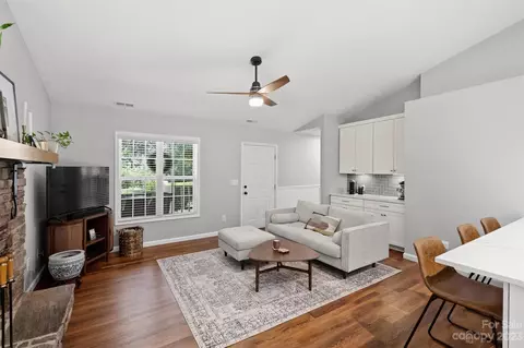 129 Easter Ln, Davidson, NC 28036 photo 7