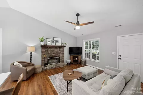 129 Easter Ln, Davidson, NC 28036 photo 5