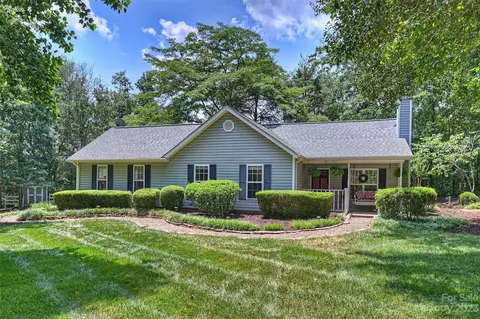 129 Easter Ln, Davidson, NC 28036 photo 1
