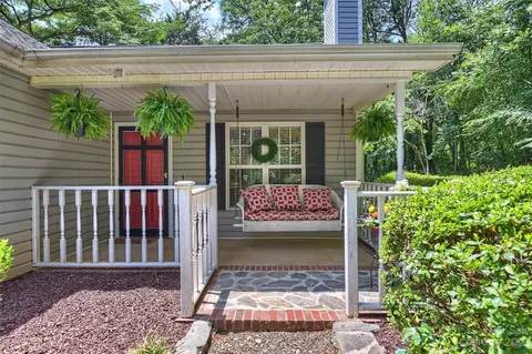129 Easter Ln, Davidson, NC 28036 photo 3