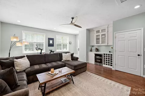 129 Easter Ln, Davidson, NC 28036 photo 18