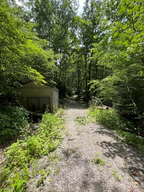 000 Big Plumtree Creek Rd, Plumtree, NC 28664 photo 14