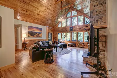 142 Magnolia Way, Waynesville, NC 28786