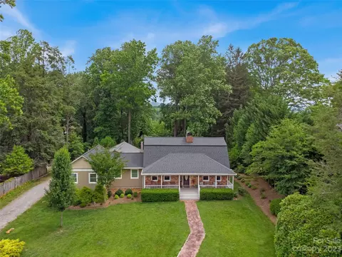 170 Probart St, Brevard, NC 28712