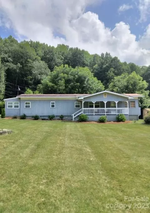 64 Hasty Dr, Maggie Valley, NC 28751