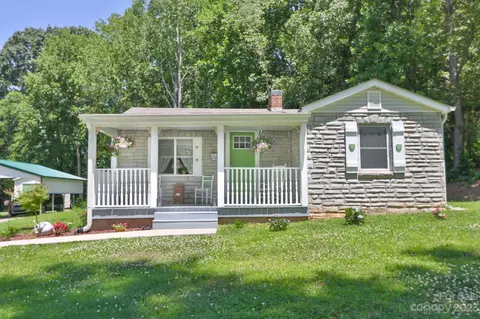5617 Nc 67 Hwy, Boonville, NC 27011