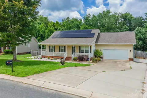344 Lone Tree Ln, Clover, SC 29710