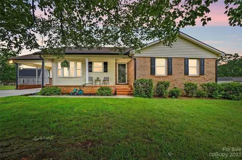 609 Lancer Ct NW, Concord, NC 28027