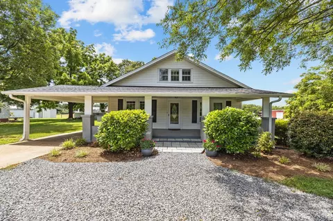 1008 Stagecoach Trl, Lawndale, NC 28090