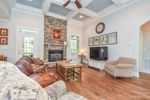 2469 Shiny Leaf Dr, Denver, NC 28037 photo 4