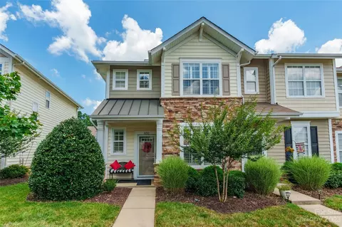 832 Gentlewinds Ct, Fort Mill, SC 29708 photo 1