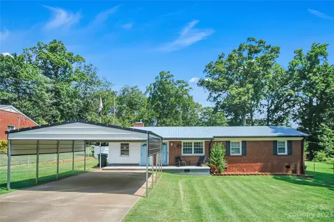 605 Jackson St, Kings Mountain, NC 28086