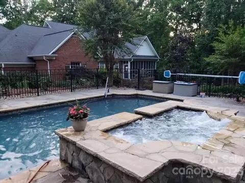 11290 Olde Cedar Ct #9, Davidson, NC 28036 photo 4