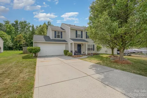 3937 Far West Dr, Charlotte, NC 28269