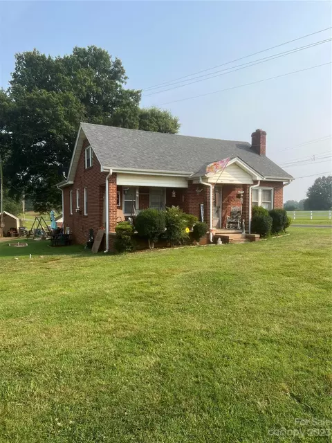 1805 W Nc 10 Hwy, Newton, NC 28658