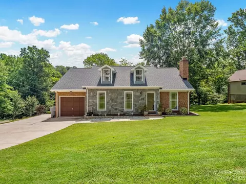 7030 Plott Rd, Charlotte, NC 28215